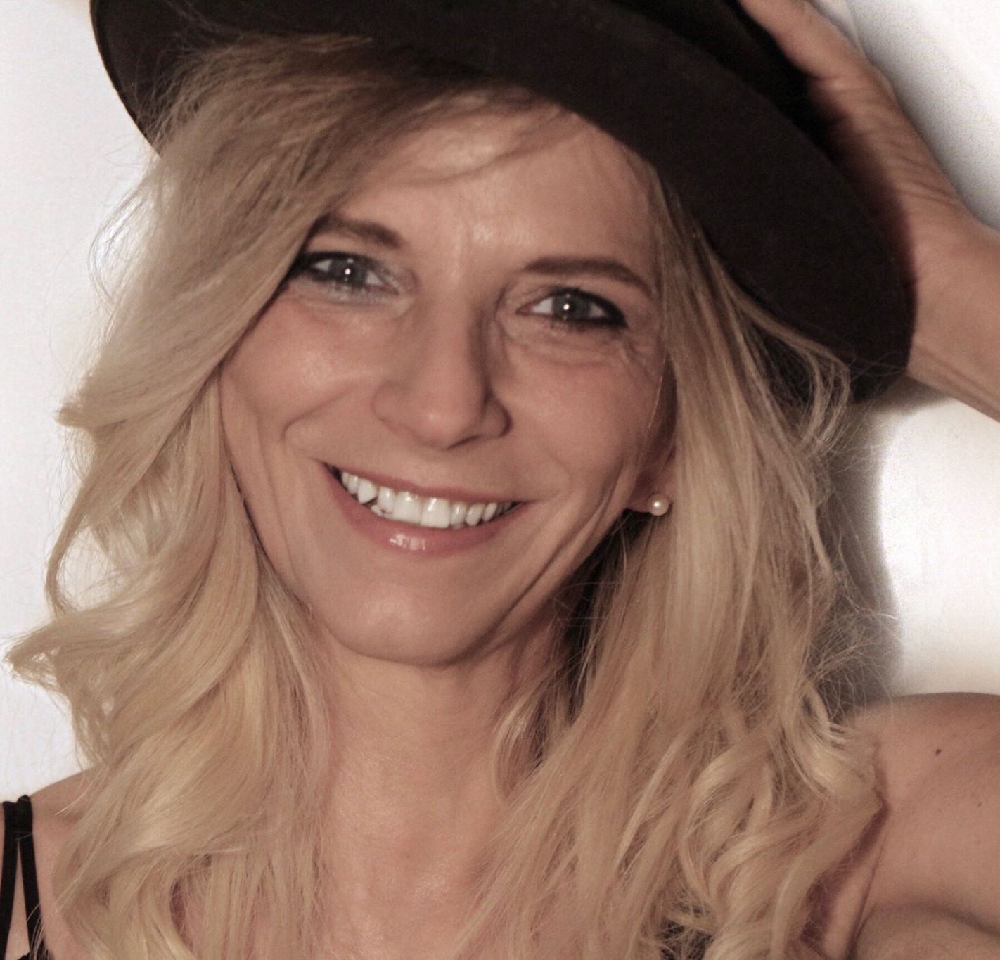 headshot_©petrabaral